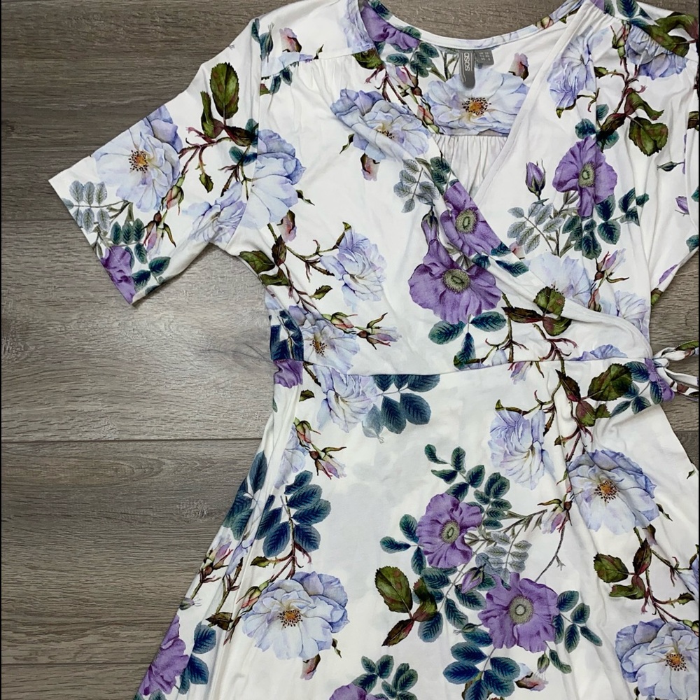 NWOT ASOS Faux Wrap Floral Dress Size 8 White Pruple - Picture 9 of 11